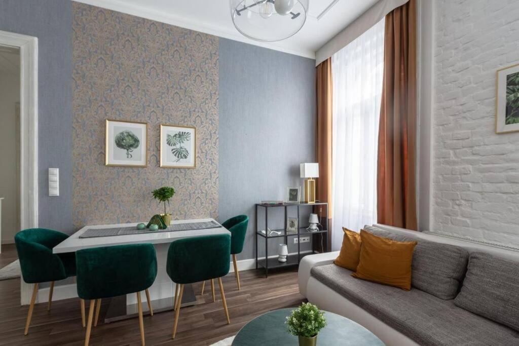 Chic, Captivating Space Budapest Exteriör bild