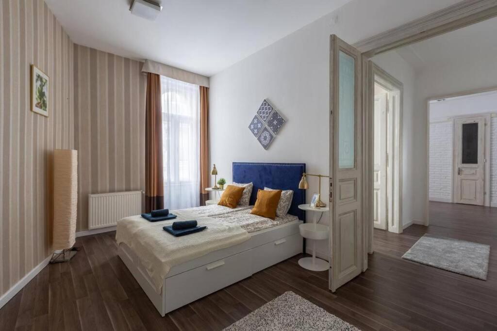 Chic, Captivating Space Budapest Exteriör bild